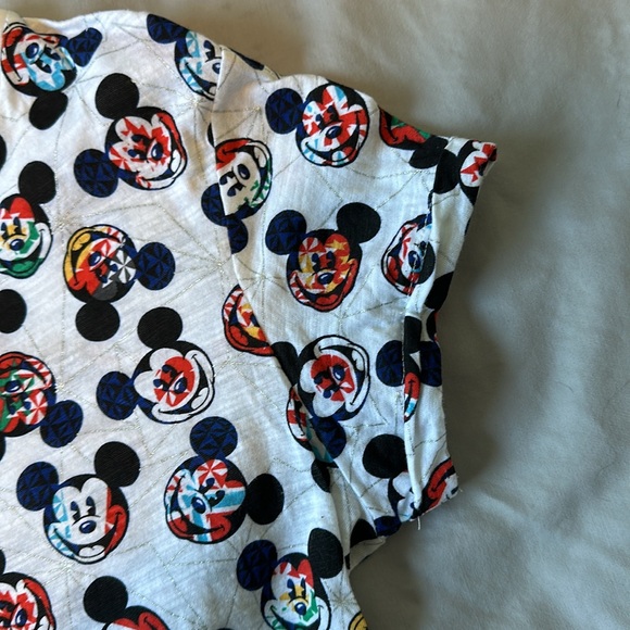 Disney Parks Mickey Epcot Flag T Shirt Size M - Picture 9 of 10